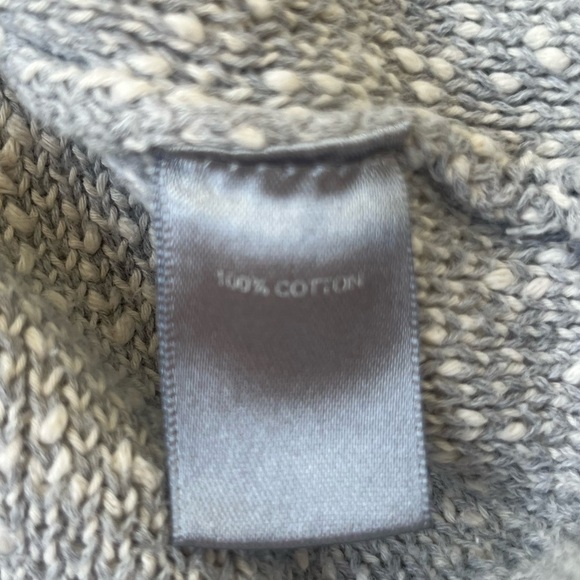 Marled Gray Star Patterned Sweater - Picture 4 of 5